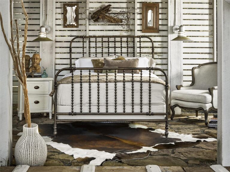 Bedroom 768x576