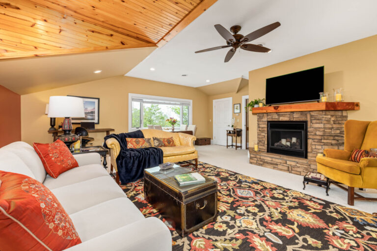 21 Nest Great Room DIning 768x512