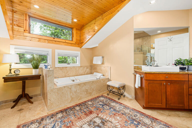 26 Nest Abingdon Jetted Tub 768x512