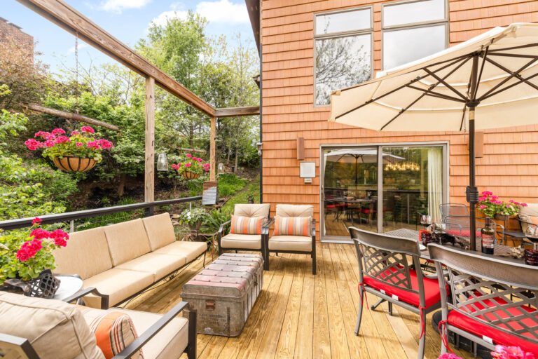 7 Hilltop Oasis Main Floor Deck 768x512